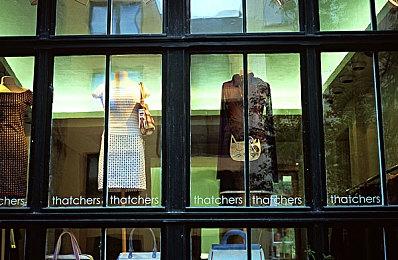 VR设备Meta Quest 2售价上调并赠送《节奏光剑》